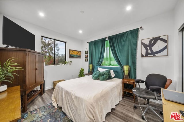6295 Ivarene Avenue, Los Angeles, CA 90068 — photo 27 of 50