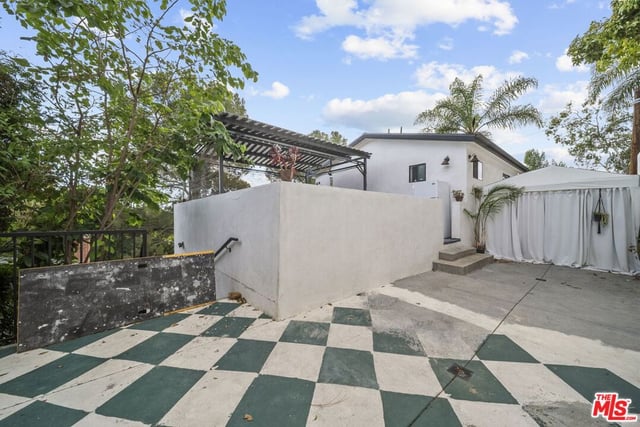 6295 Ivarene Avenue, Los Angeles, CA 90068 — photo 32 of 50