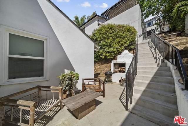 6295 Ivarene Avenue, Los Angeles, CA 90068 — photo 37 of 50