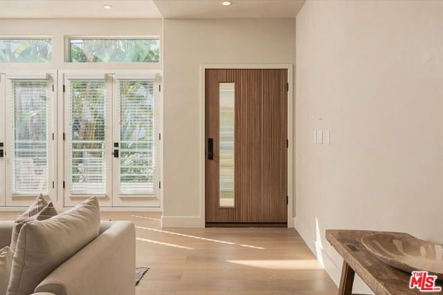 18 Voyage Street, Venice, CA 90292 — photo 9 of 48