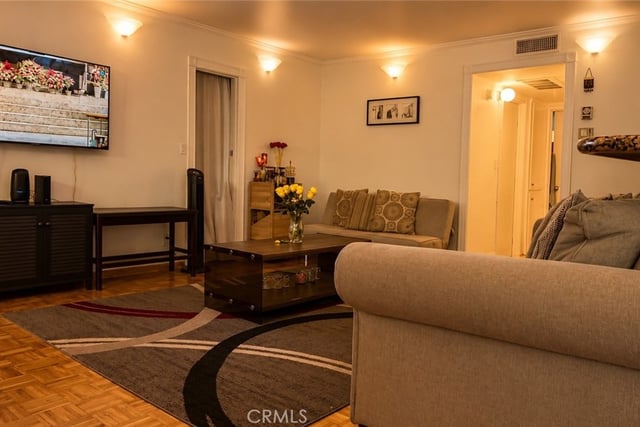 5349 Newcastle 34, Encino, CA 91316 — photo 18 of 62