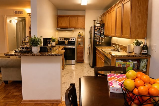 5349 Newcastle 34, Encino, CA 91316 — photo 21 of 62