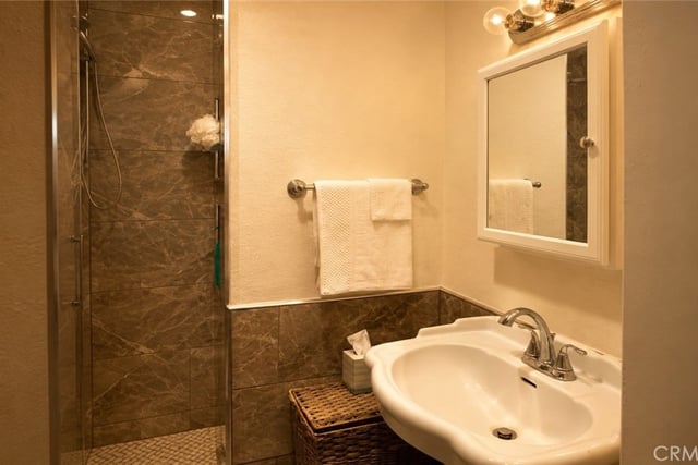 5349 Newcastle 34, Encino, CA 91316 — photo 33 of 62