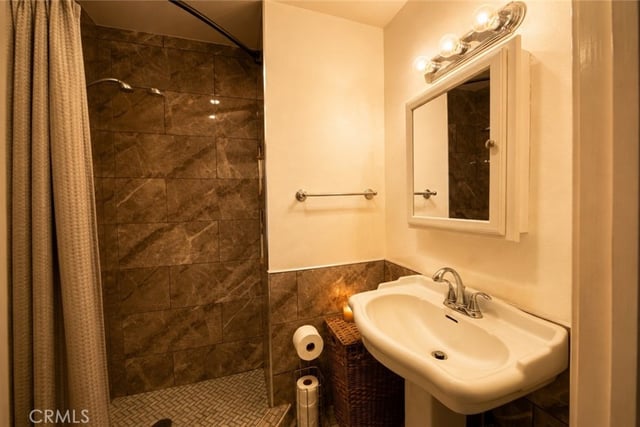 5349 Newcastle 34, Encino, CA 91316 — photo 36 of 62