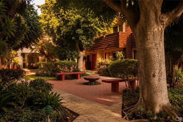 5349 Newcastle 34, Encino, CA 91316 — photo 40 of 62