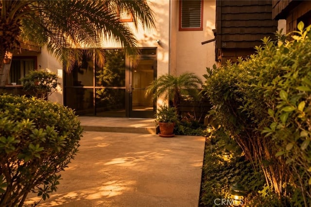 5349 Newcastle 34, Encino, CA 91316 — photo 43 of 62