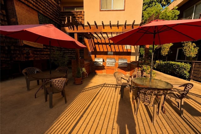 5349 Newcastle 34, Encino, CA 91316 — photo 48 of 62