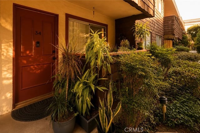 5349 Newcastle 34, Encino, CA 91316 — photo 8 of 62