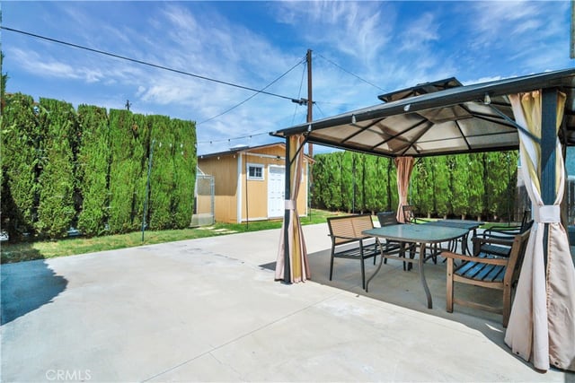 811 W Poplar Street, Compton, CA 90220 — photo 32 of 44
