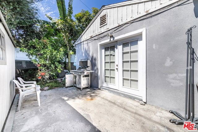 1337 N Whitnall Highway, Burbank, CA 91505 — photo 17 of 27