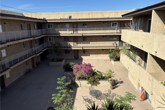 200 S Reno Street, Los Angeles, CA 90057 — photo 16 of 16