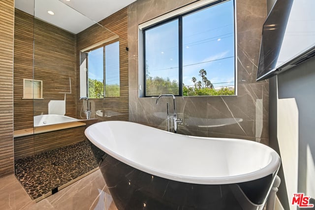 1037 Palms Boulevard, Los Angeles, CA 90291 — photo 27 of 38