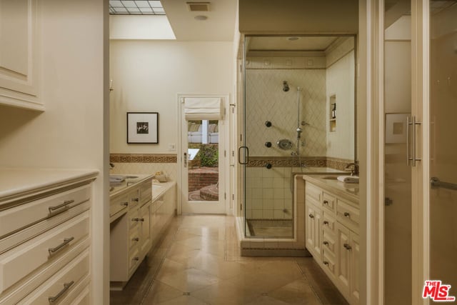 16457 Marbro Drive, Encino, CA 91436 — photo 11 of 24