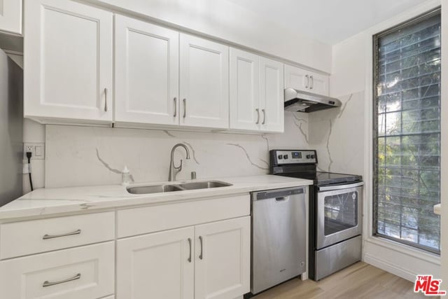 4255 W 5th Street 209, Los Angeles, CA 90020 — photo 9 of 36