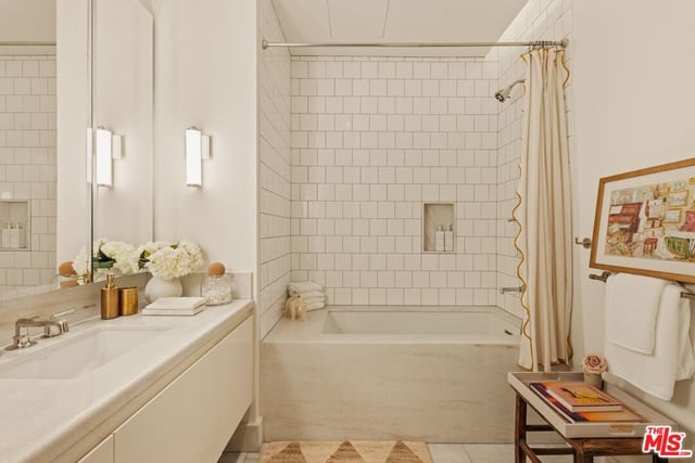 8420 W Sunset Boulevard 107, West Hollywood, CA 90069 — photo 13 of 38