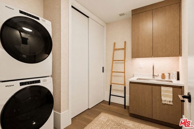 8420 W Sunset Boulevard 107, West Hollywood, CA 90069 — photo 14 of 38