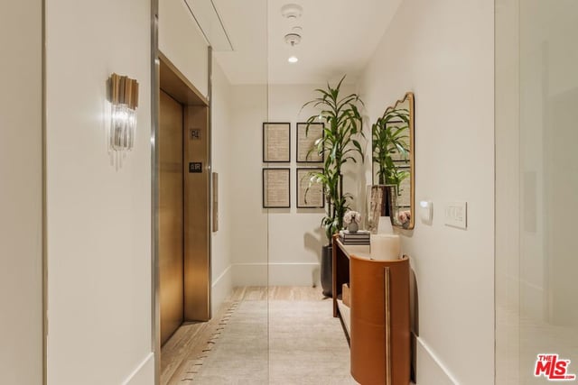 8420 W Sunset Boulevard 107, West Hollywood, CA 90069 — photo 16 of 38