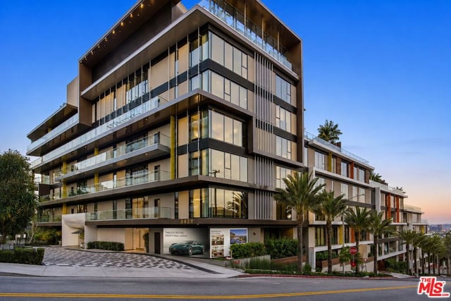 8420 W Sunset Boulevard 107, West Hollywood, CA 90069 — photo 36 of 38