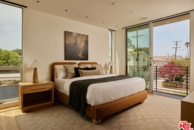 2801 Sanborn Avenue, Los Angeles, CA 90291 — photo 20 of 28