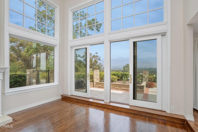 1095 Linda Glen Drive, Pasadena, CA 91105 — photo 9 of 61