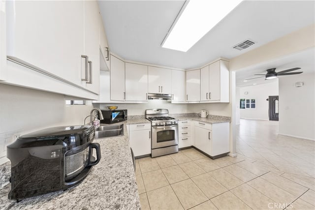 12159 Pantheon, Norwalk, CA 90650 — photo 22 of 32