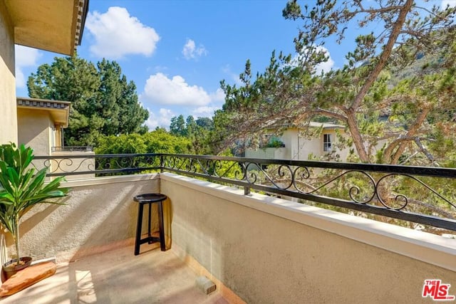6760 Hillpark Drive 408, Los Angeles, CA 90068 — photo 19 of 35