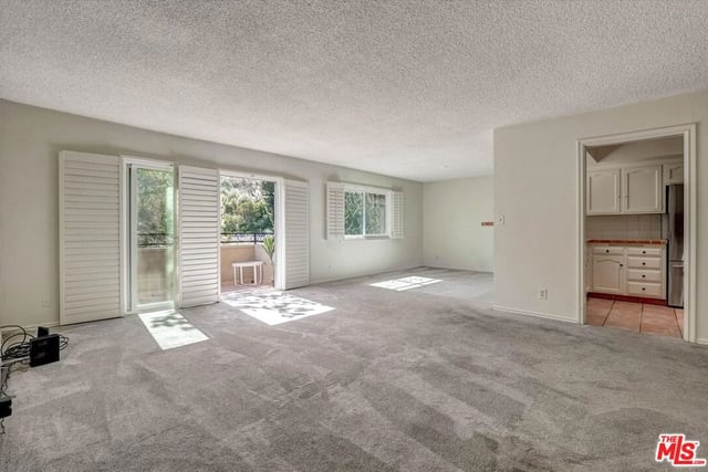 6760 Hillpark Drive 408, Los Angeles, CA 90068 — photo 5 of 35