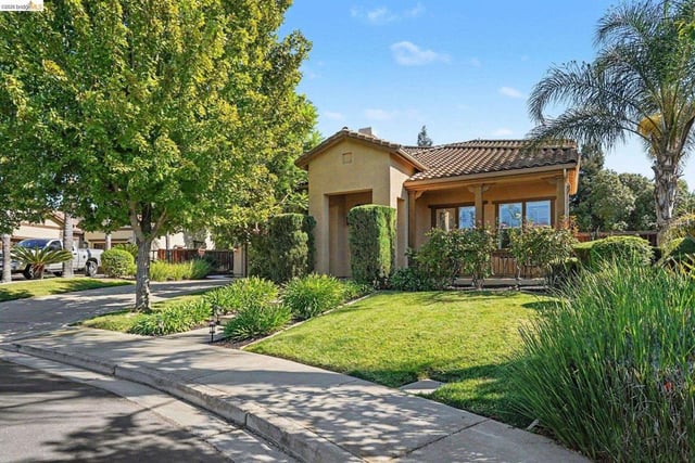 1276 Prominent Drive, Brentwood, CA 94513-1891 — photo 4 of 41
