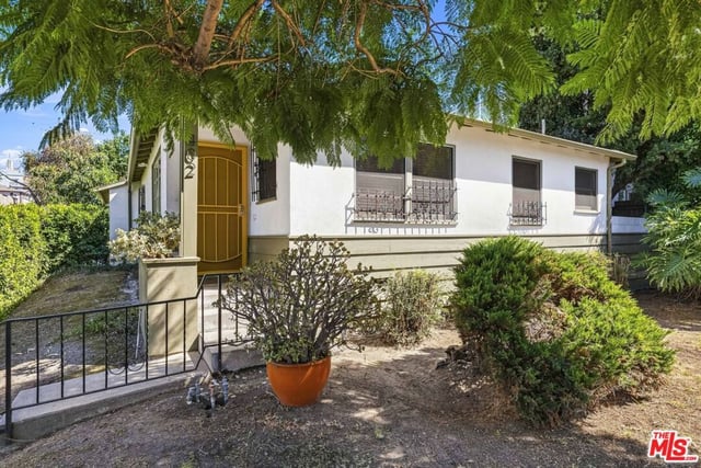 402 S Coronado Street, Los Angeles, CA 90057 — photo 3 of 35
