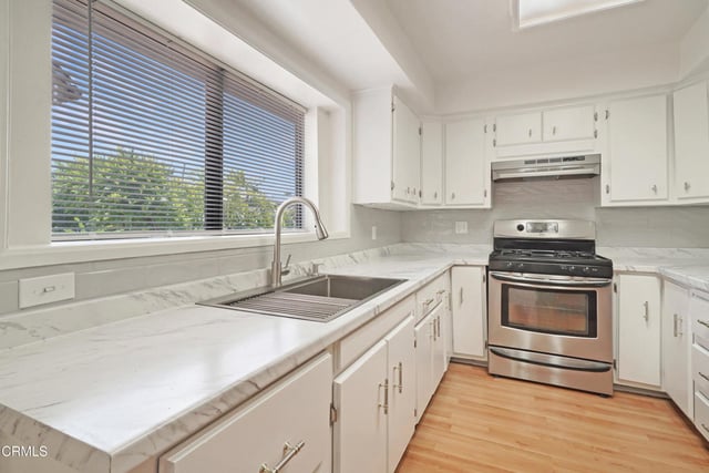 11351 Azahar Street, Ventura, CA 93004 — photo 10 of 49
