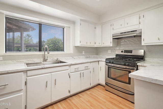 11351 Azahar Street, Ventura, CA 93004 — photo 13 of 49