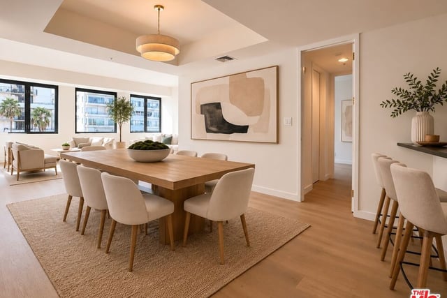 10520 Wilshire Boulevard 701, Los Angeles, CA 90024 — photo 13 of 33