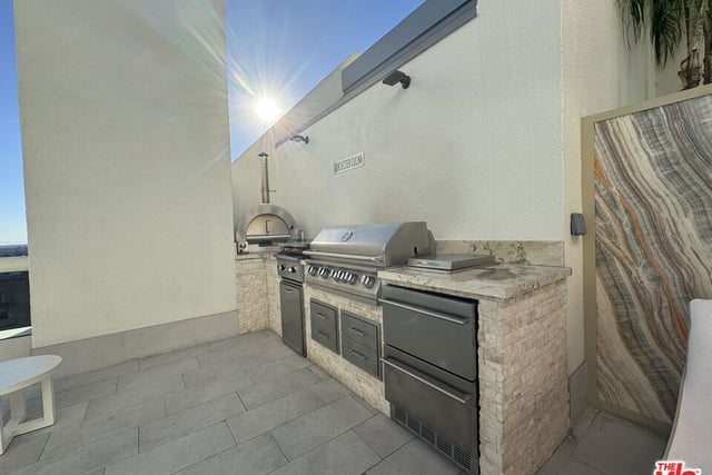 10520 Wilshire Boulevard 701, Los Angeles, CA 90024 — photo 25 of 33