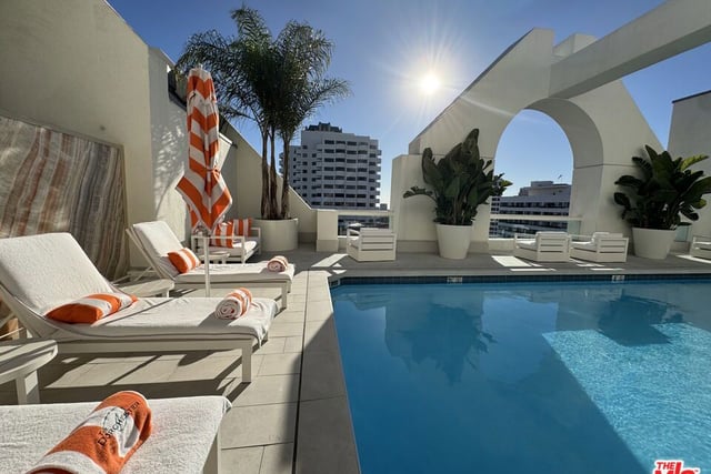 10520 Wilshire Boulevard 701, Los Angeles, CA 90024 — photo 30 of 33
