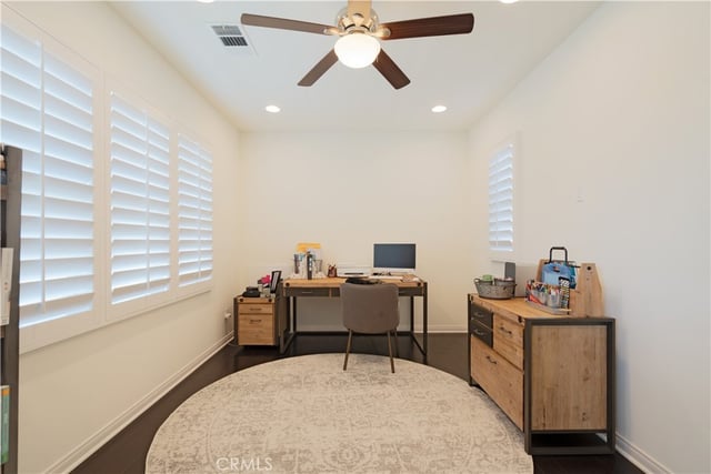 21737 Propello, Saugus, CA 91350 — photo 14 of 38