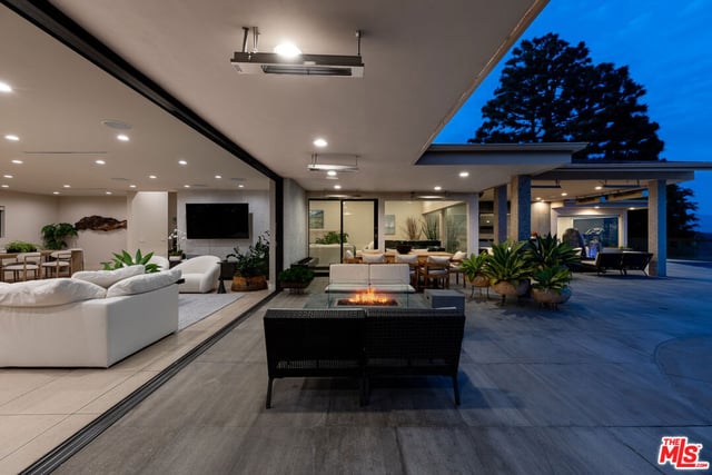 2052 Stradella Road, Los Angeles, CA 90077 — photo 28 of 35