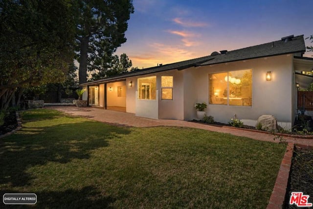 1920 N Altadena Drive, Pasadena, CA 91107 — photo 4 of 68
