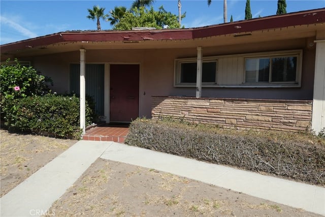 7927 Kentwood Avenue, Los Angeles, CA 90045 — photo 4 of 54