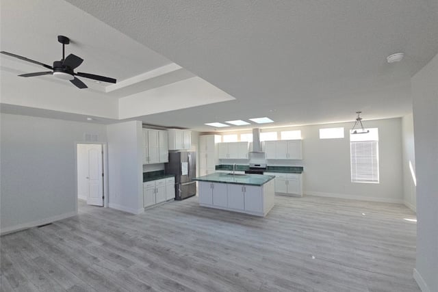 21500 Lassen 450, Chatsworth, CA 91311 — photo 8 of 24