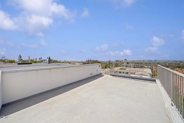 1345 Havenhurst Drive 16, Los Angeles, CA 90046 — photo 32 of 40
