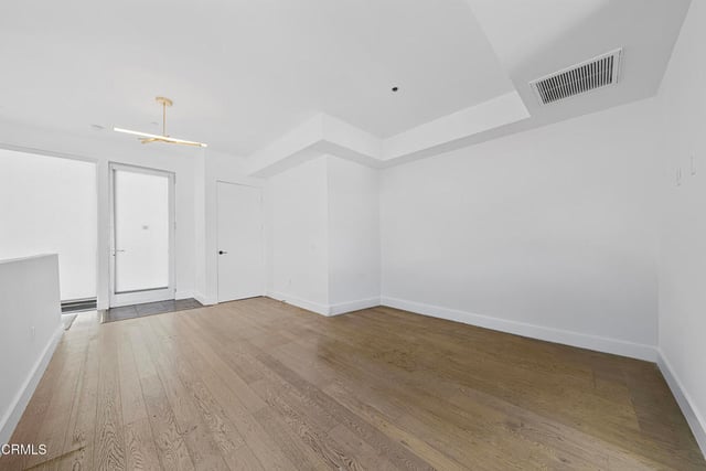 1345 Havenhurst Drive 16, Los Angeles, CA 90046 — photo 6 of 40