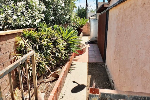 13912 S Parmelee, Compton, CA 90222 — photo 27 of 28