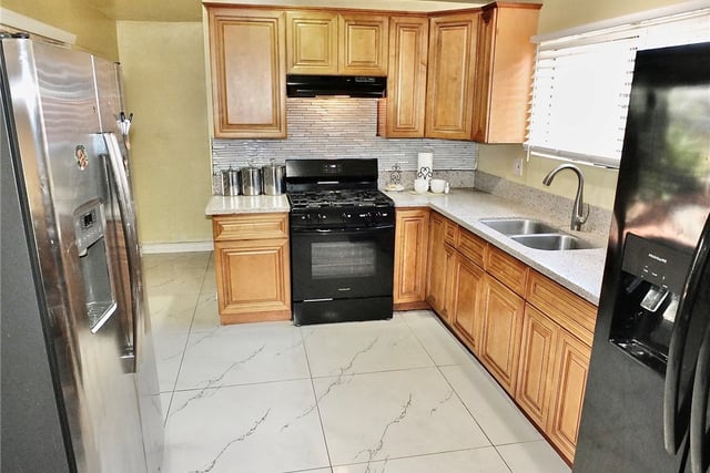 13912 S Parmelee, Compton, CA 90222 — photo 7 of 28