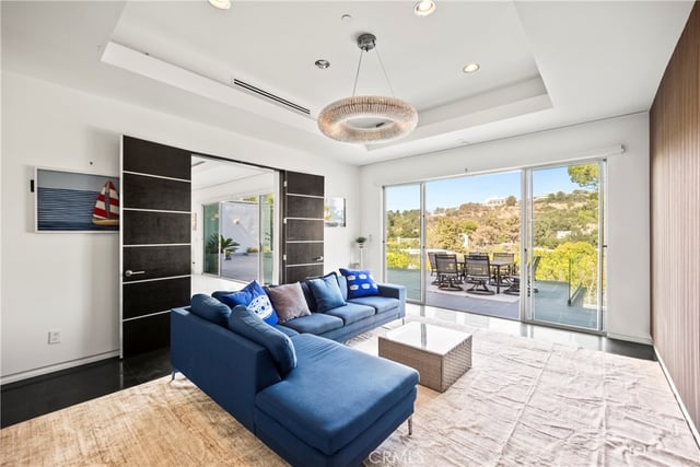 12148 Travis, Los Angeles, CA 90049 — photo 16 of 70