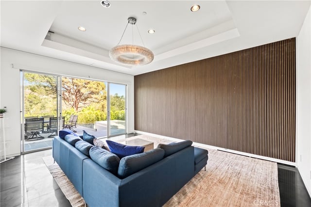 12148 Travis, Los Angeles, CA 90049 — photo 18 of 70