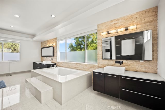 12148 Travis, Los Angeles, CA 90049 — photo 36 of 70