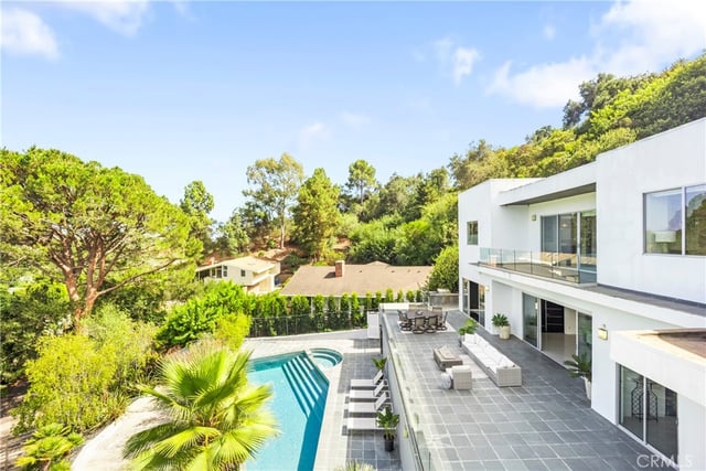 12148 Travis, Los Angeles, CA 90049 — photo 4 of 70