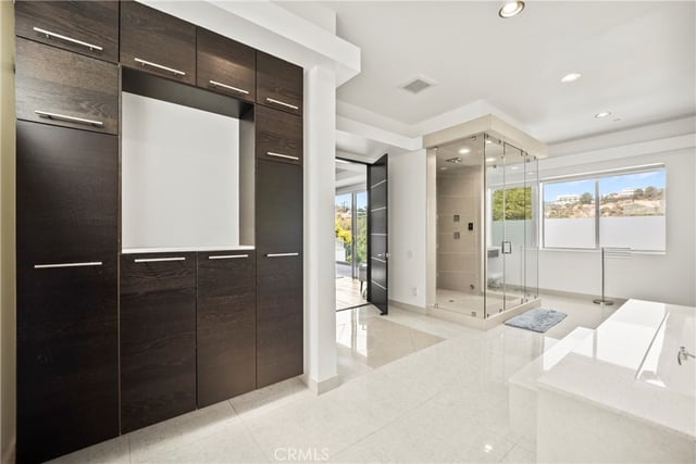 12148 Travis, Los Angeles, CA 90049 — photo 41 of 70