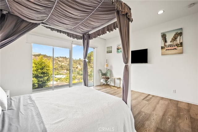 12148 Travis, Los Angeles, CA 90049 — photo 43 of 70
