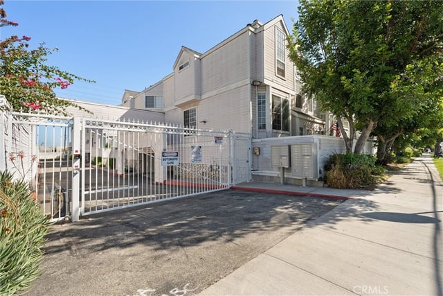 1751 E 68th 12, Long Beach, CA 90805 — photo 4 of 34